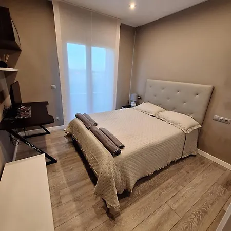 بيت للعطل Casa Fantastica En Zona Tranquila Un Todos Nuestra Casa Es Perfecta Tanto Familias Y Amigos Que Buscan Descanso, Ciclistas Que Desean Explorar La Zona Ciclistas Ofrecemos Un Espacio Seguro Guardar Bicicle خيرونا