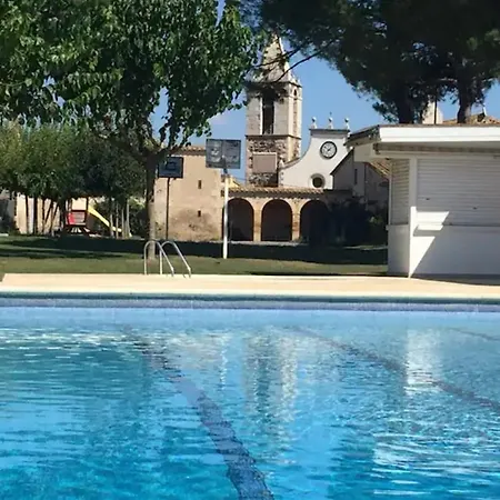 Casa Fantastica En Zona Tranquila Un Todos Nuestra Casa Es Perfecta Tanto Familias Y Amigos Que Buscan Descanso, Ciclistas Que Desean Explorar La Zona Ciclistas Ofrecemos Un Espacio Seguro Guardar Bicicle خيرونا